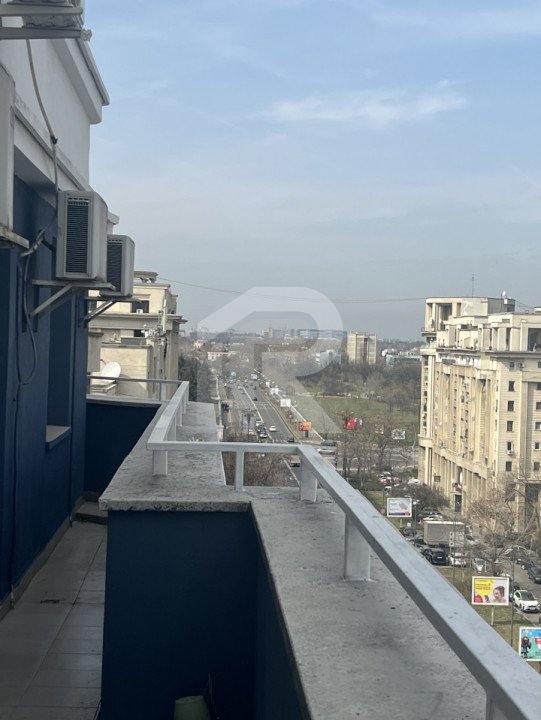 SPATIU BIROU ULTRACENTRAL_Vedere deosebita