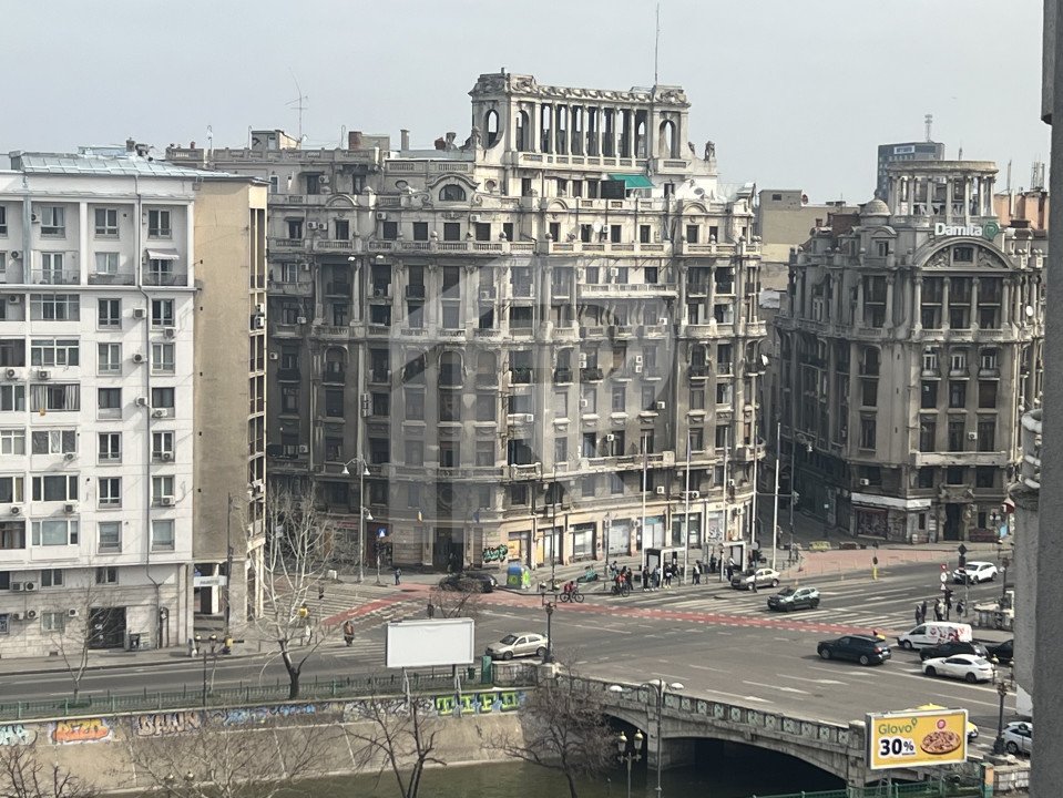 SPATIU BIROU ULTRACENTRAL_Vedere deosebita