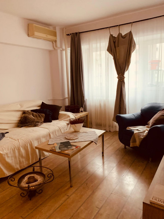 Apartament Mosilor decomandat
