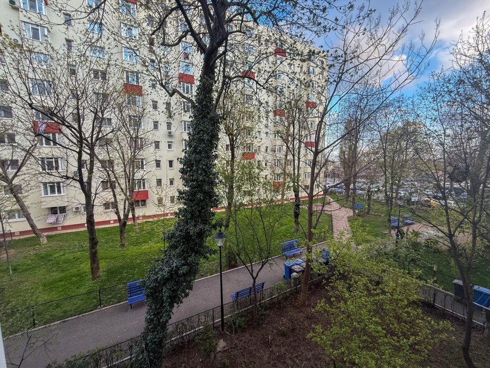 Apartament 2 camere, etaj 2, vedere Parc.