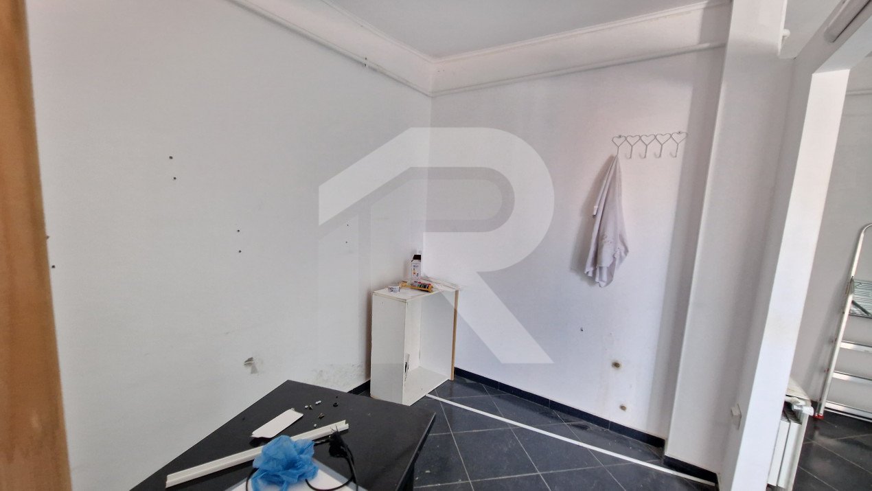 Spatiu comercial , parter de bloc, Prelungirea Ferentari !