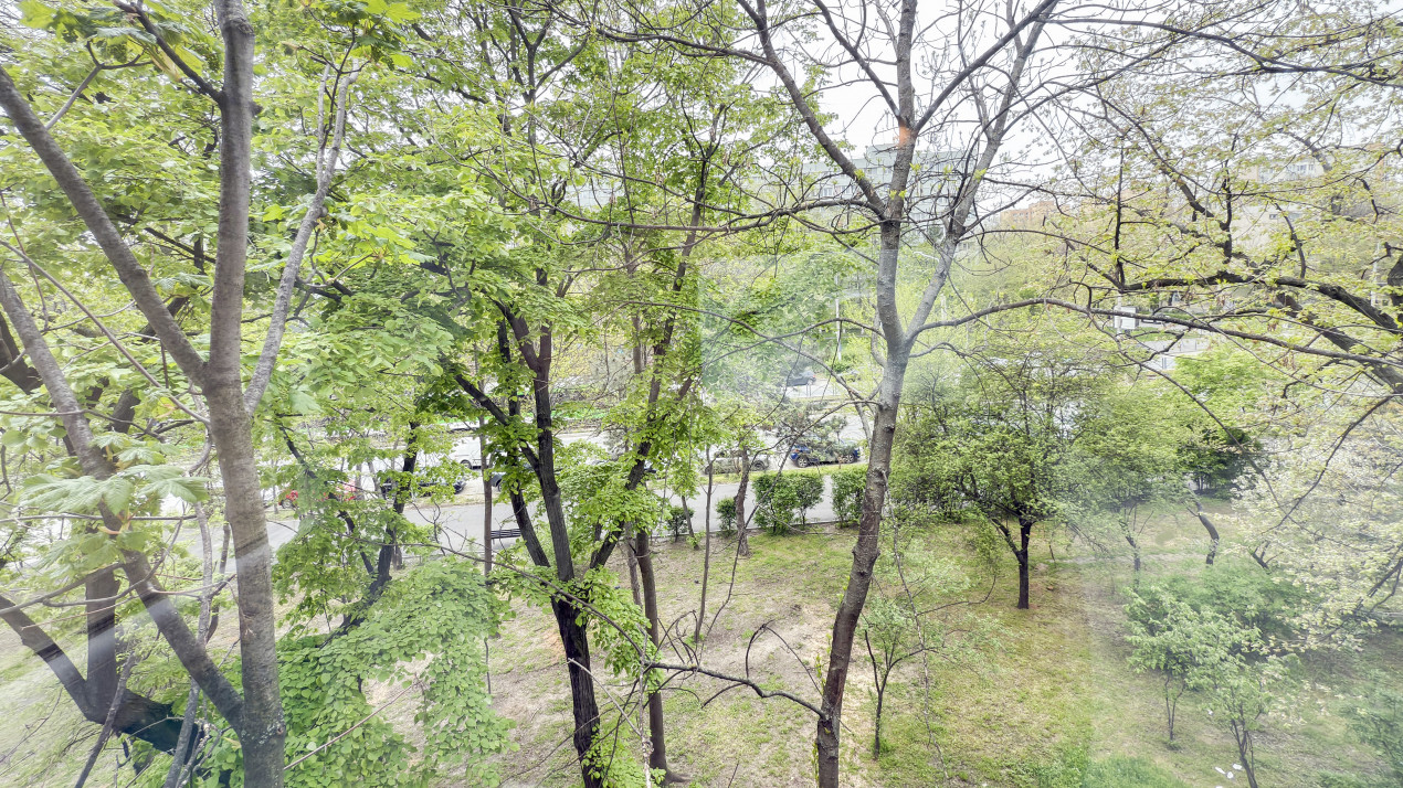 Apartament 2 camere, decomandat, etaj 3/4,- poziție deosebită 