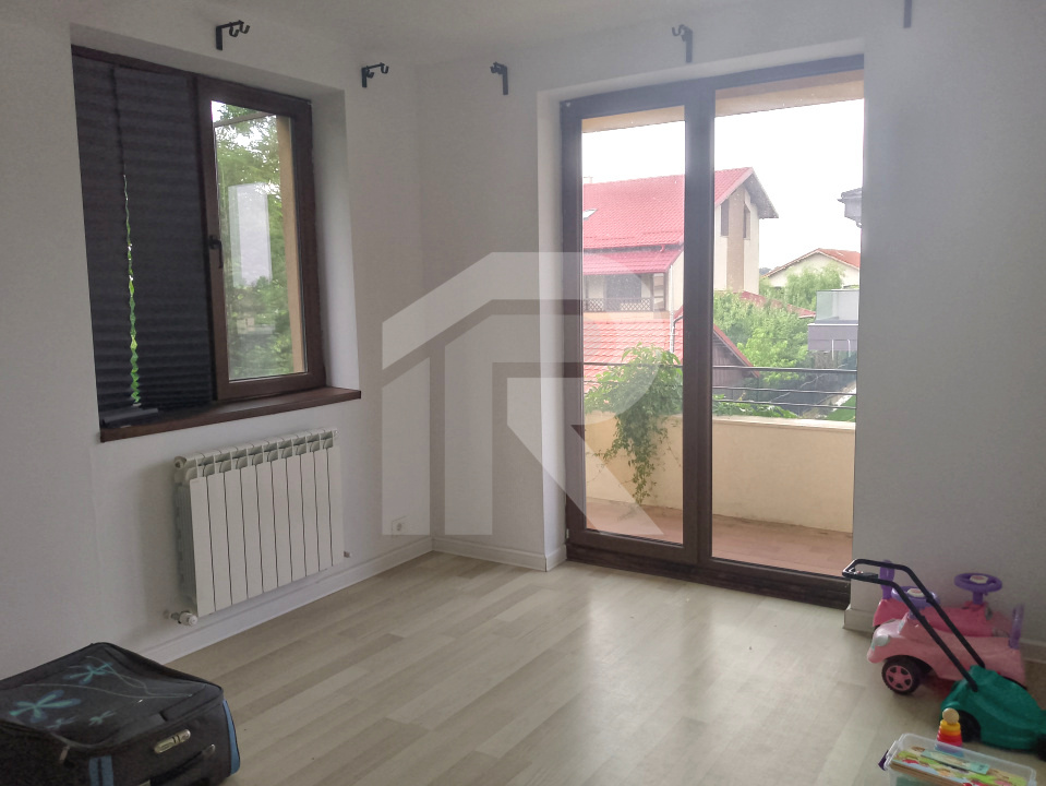 CORBEANCA_Vila cu dumbrava_Gradina