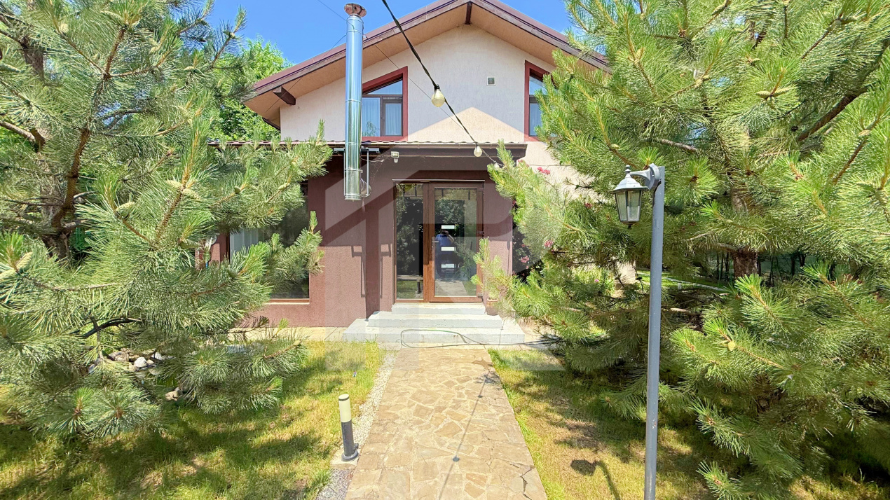 Casa individuala cu grădină superbă,P+1M, 158 mp, teren 468mp, 2017