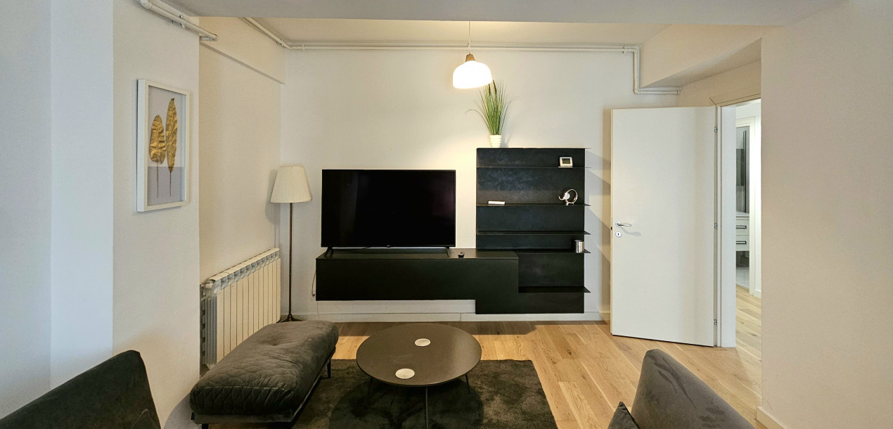 Apartament - terasa 200 mp-complet cu vedere libera si parcare 