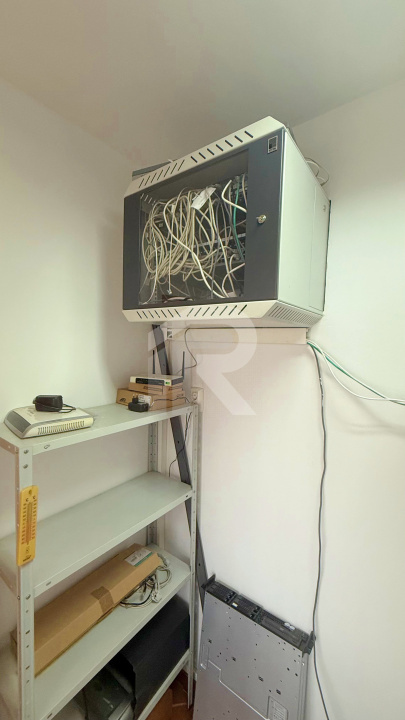Spatiu birouri zona Mihalache - Turda in imobil mixt, 4 camere, 155 mp, 7 eur/mp