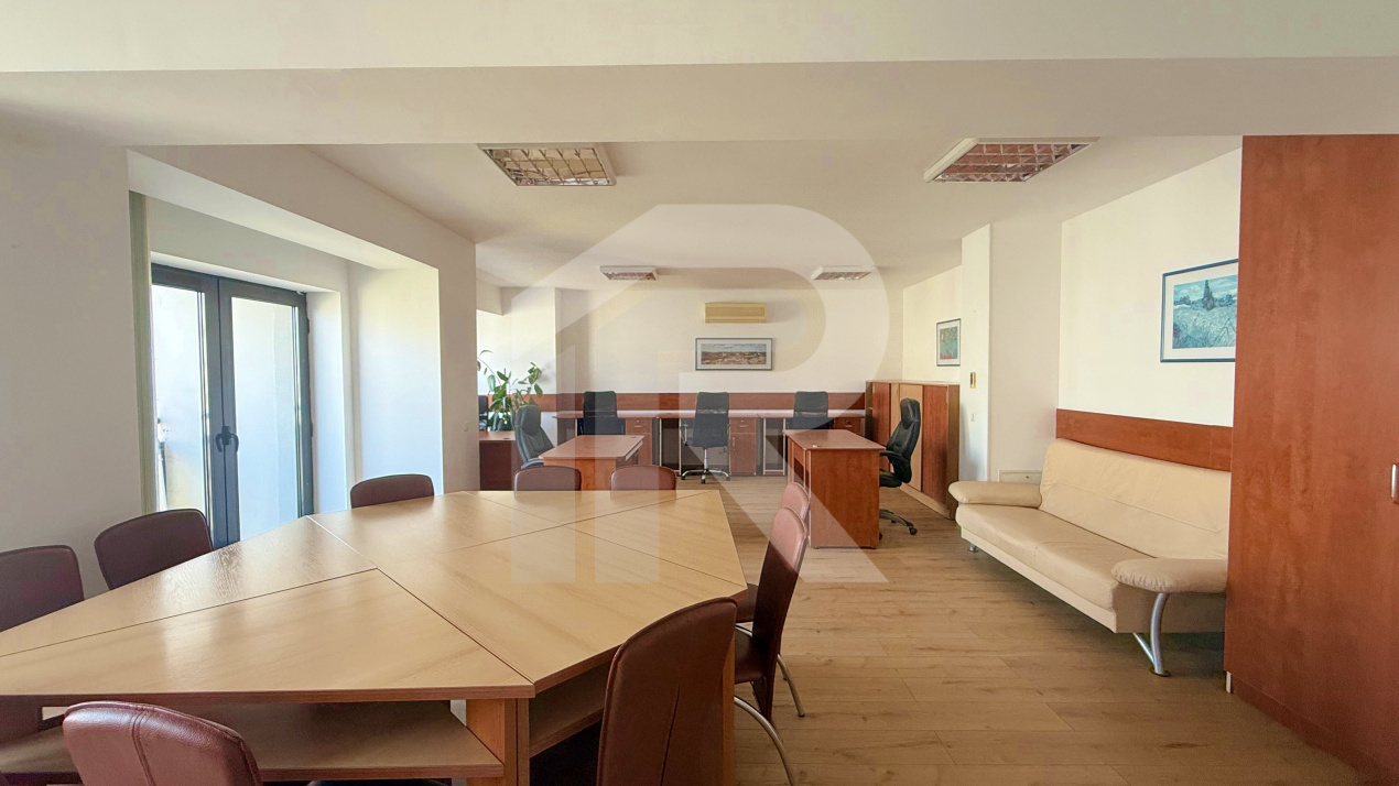 Spatiu birouri zona Mihalache - Turda in imobil mixt, 4 camere, 155 mp, 7 eur/mp