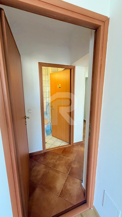Spatiu birouri zona Mihalache - Turda in imobil mixt, 4 camere, 155 mp, 7 eur/mp