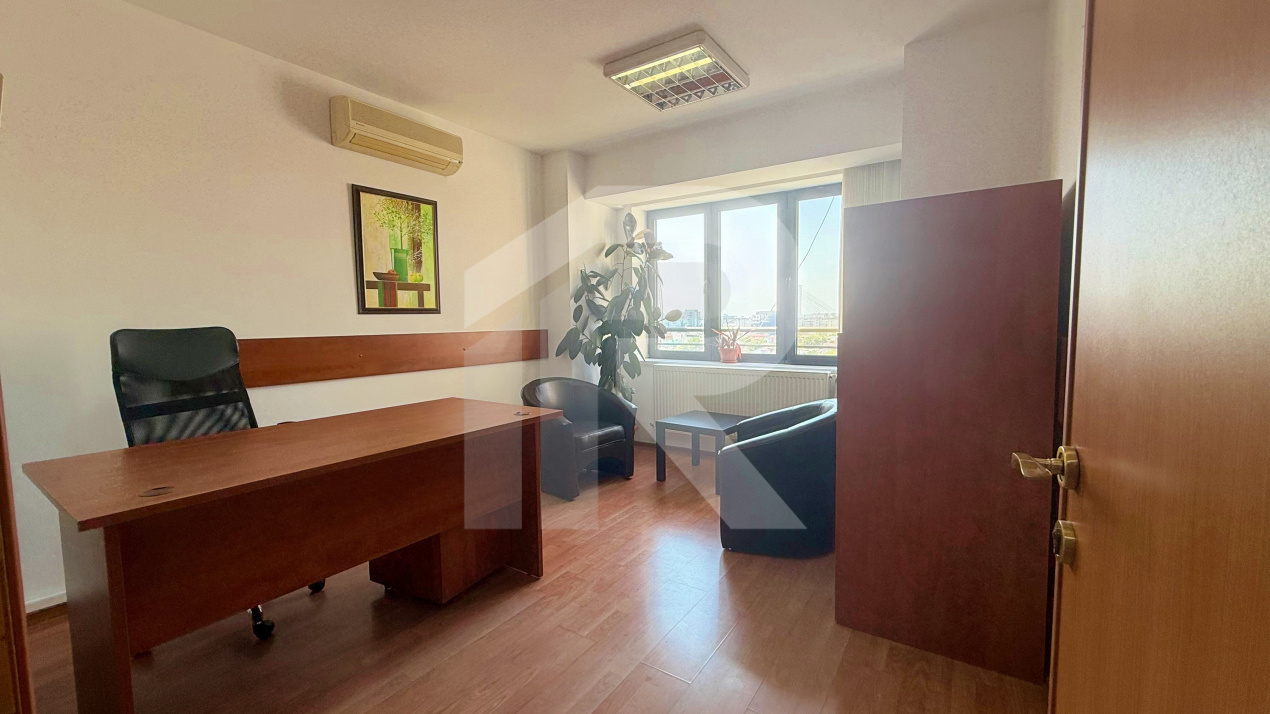 Spatiu birouri zona Mihalache - Turda in imobil mixt, 4 camere, 155 mp, 7 eur/mp