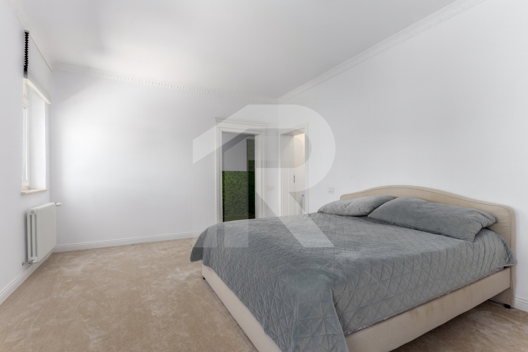 Vilă elegantă cu piscină și ieșire la Lac – Căciulați, Balotești