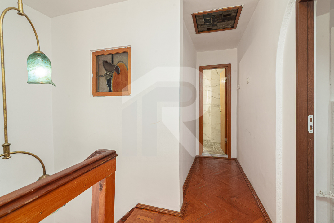 Casa de închiriat Str Justinian pretabilă birouri