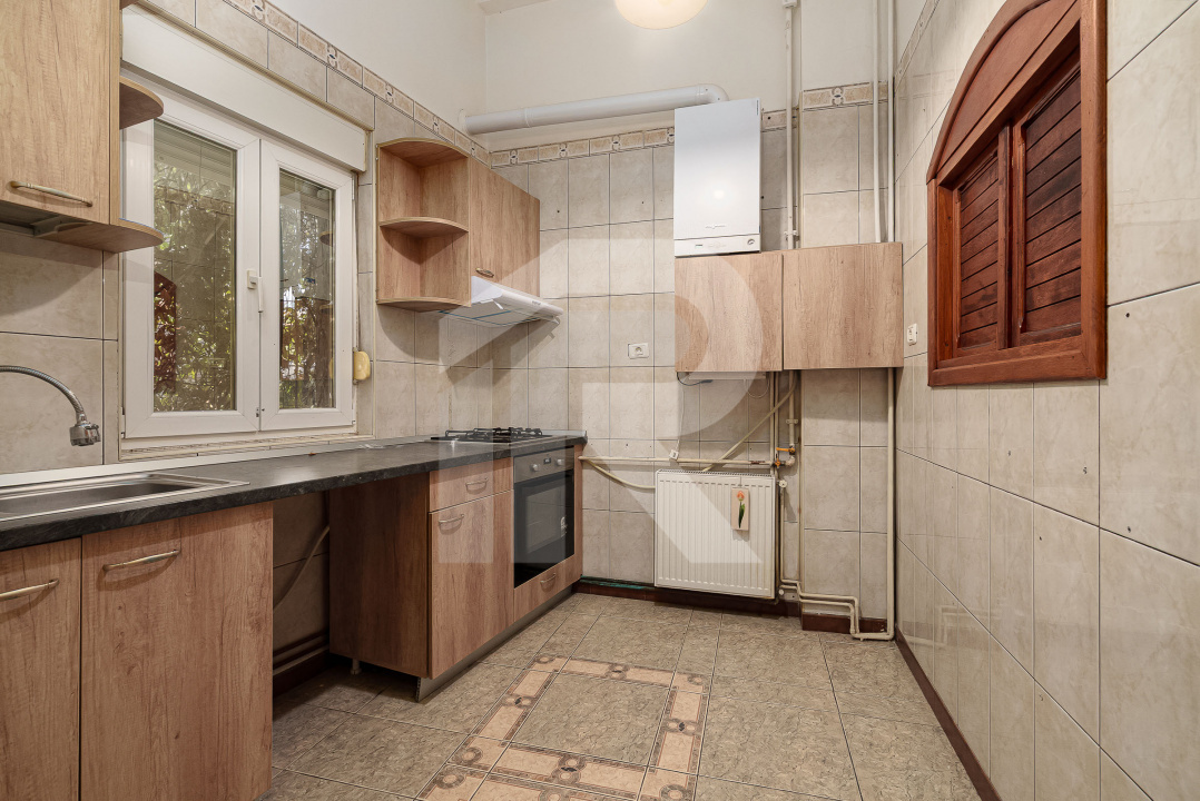 Casa de închiriat Str Justinian pretabilă birouri