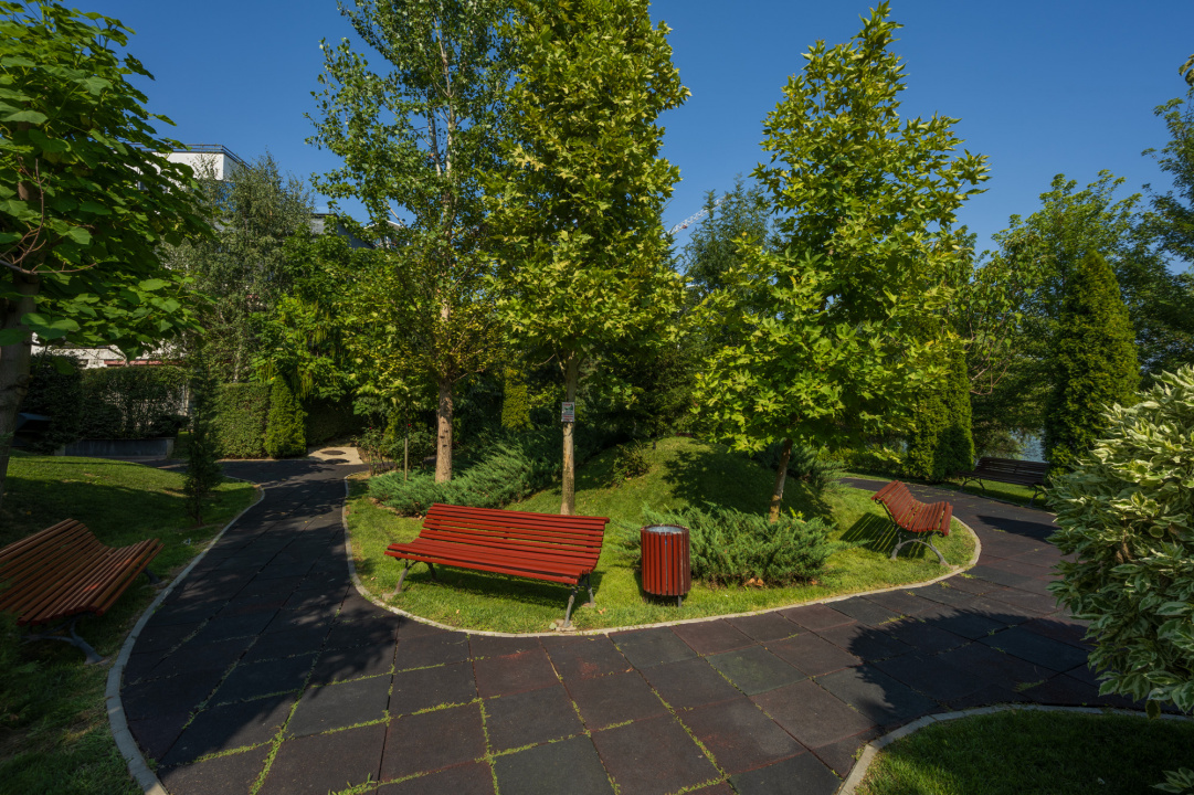 Floreasca, Laguna Residence, Vedere Lac,  Loc de parcare subteran !