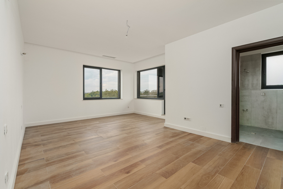 Lux pe Șoseaua Nordului: 250 mp + parcare subterană