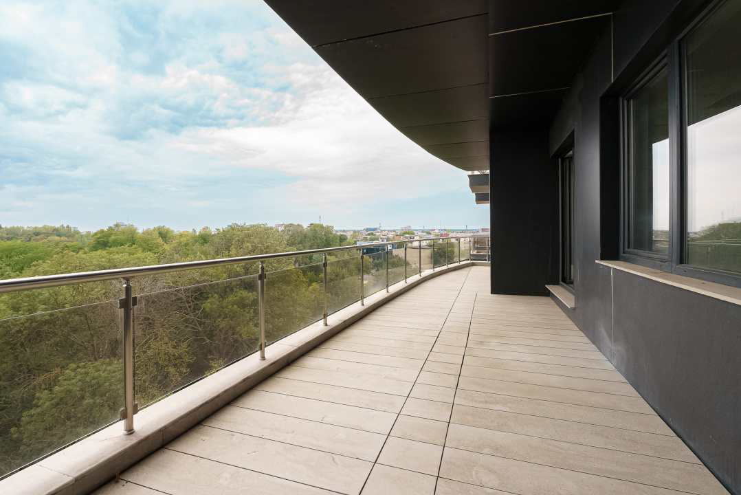  Șoseaua Nordului:  Herastrau  apartament 250mp cu parcare subterană 