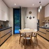 apartament de vanzare -locatie exclusivista- curte proprie- vedere parc 